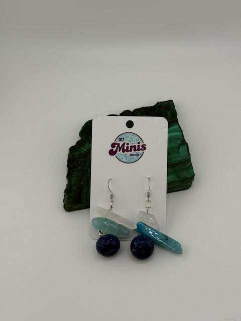 Blueberry with Blue and White Crystals
